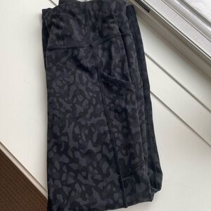 Lululemon Align legging 25” with pockets formation camo deep coal multi size 6